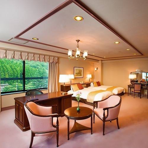 ロイヤルスイート / 4