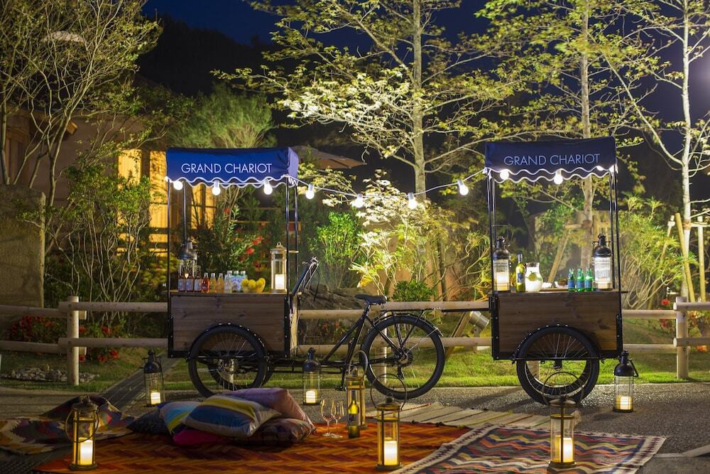 高さ5ｍ超の天窓から淡路島の星を眺める4374033