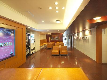 横浜平和プラザホテル / 2