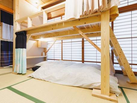 Couch Potato Hostel / 5