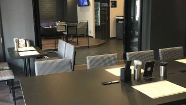 ロビー応接スペース / 11