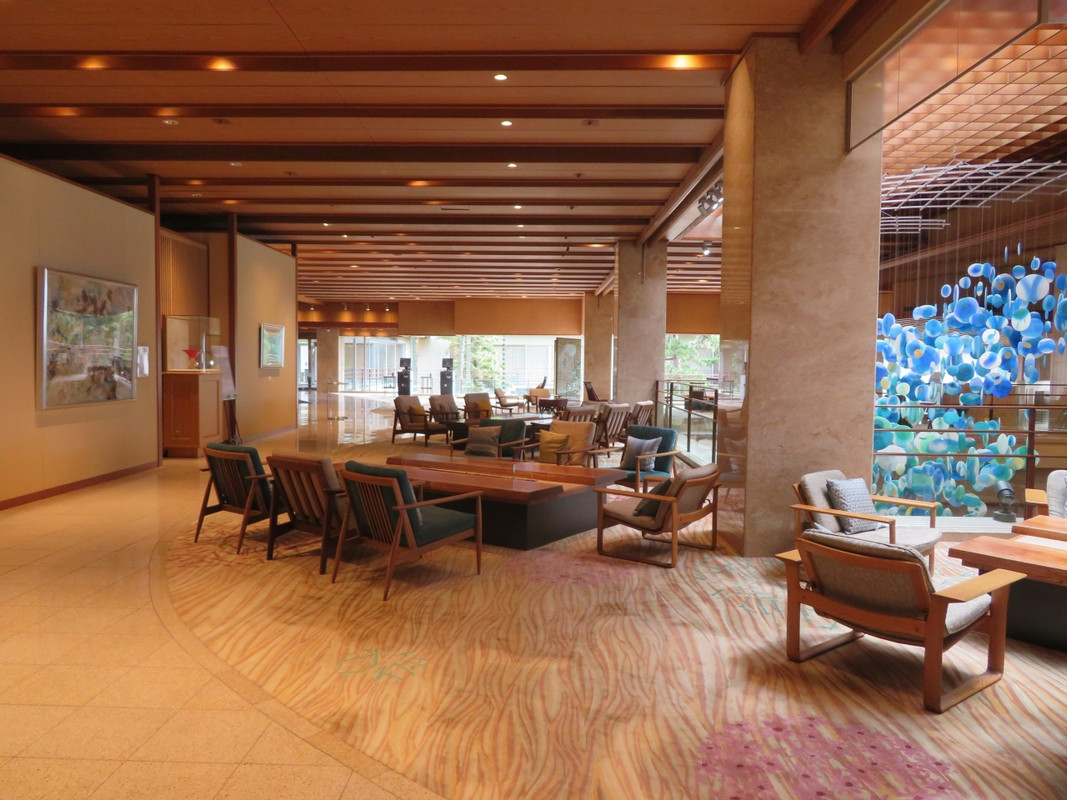 広々としたロビー