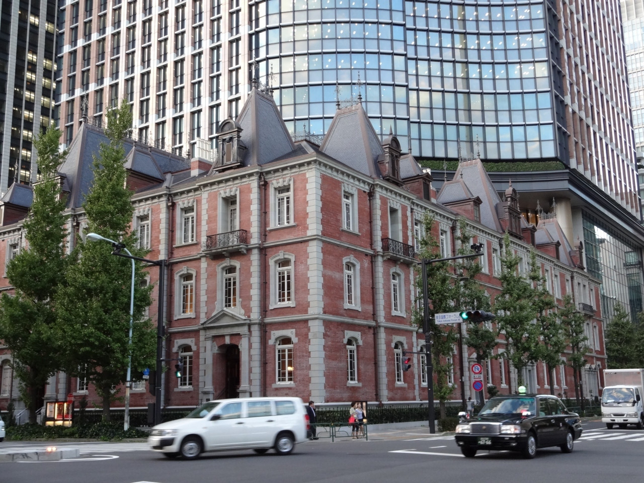 三菱一号館美術館は丸の内の古くて新しいシンボル461210