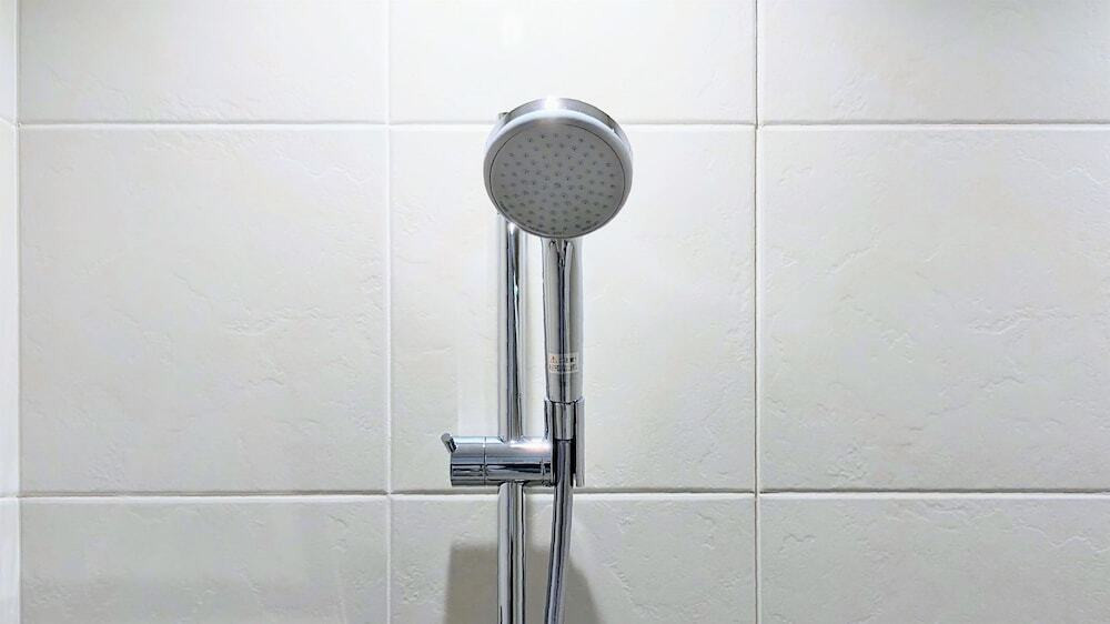 バスルームのシャワー