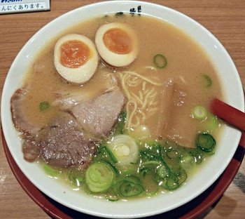 「ラーメン横綱 阪急三番街店」料理 804181 【ラーメン 小 + 煮玉子】￥600 + ￥100