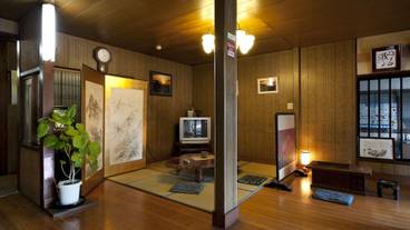 ロビーラウンジ / 4