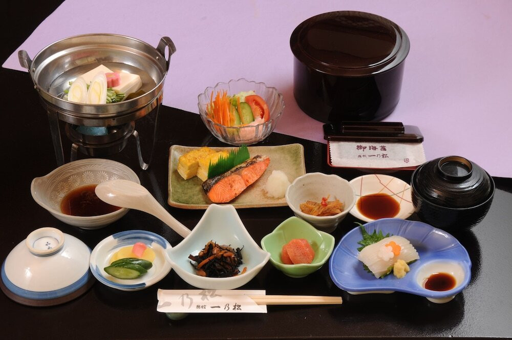 朝食