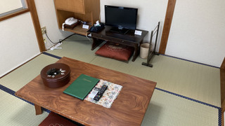 エコノミー シングル ルーム シングルベッド 2 台 禁煙