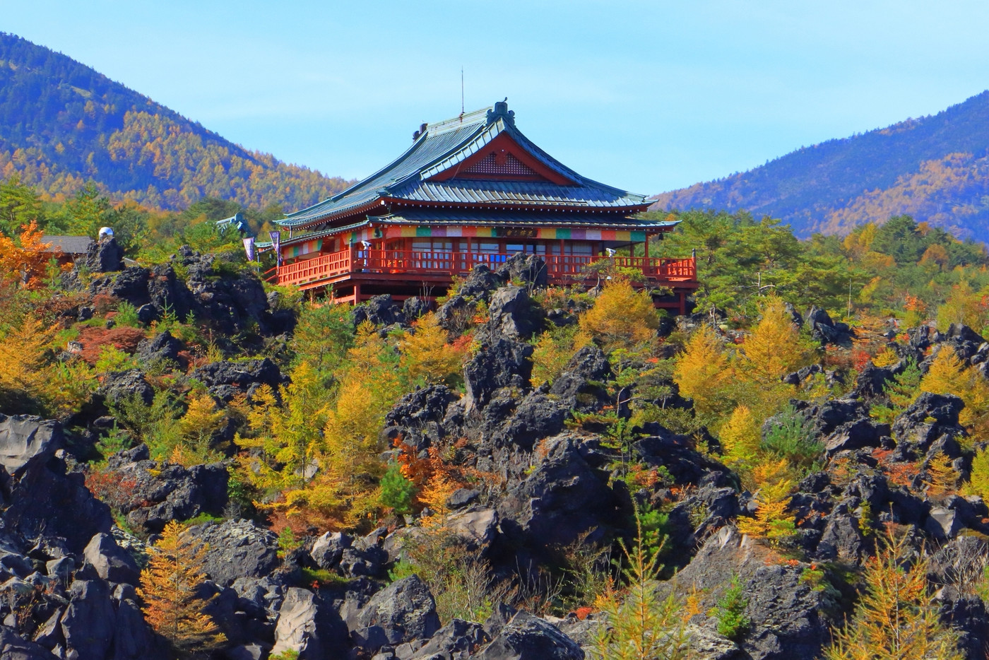 おすすめ観光地♪溶岩が生んだ奇岩の絶景スポット「鬼押出し園」3521614