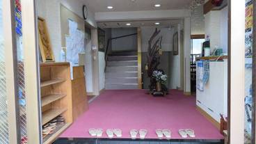 内部エントランス / 2