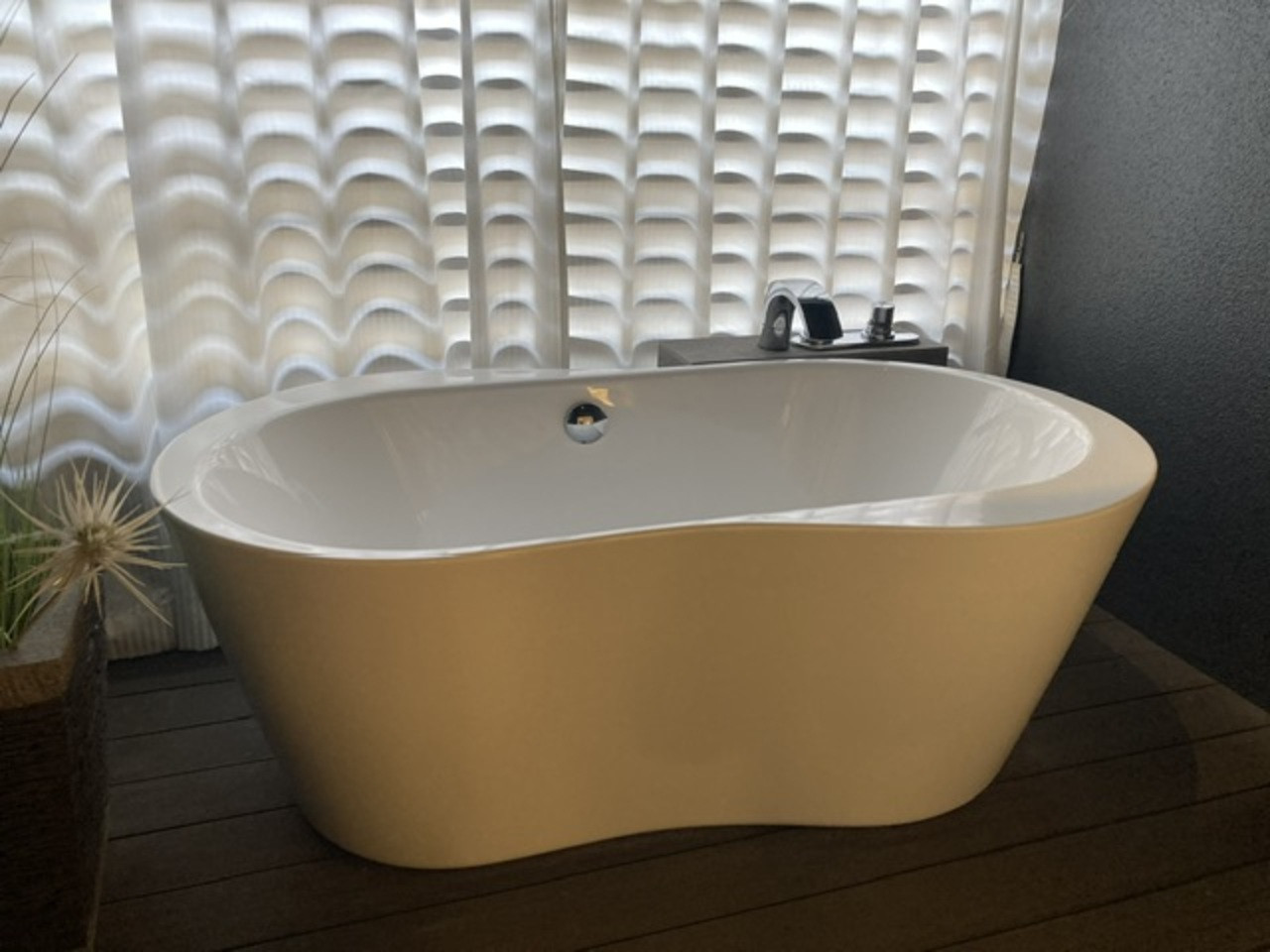 繁華街天文館に立地︕半露天風呂付き客室のあるホテル4280965