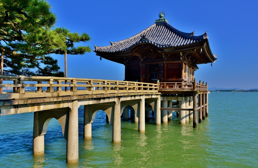 琵琶湖一望の展望大浴場・客室の広い旅館3396670