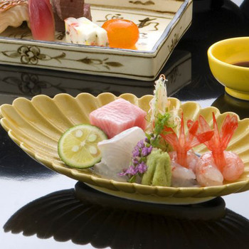 北陸の食材を使った懐石料理を堪能。展望露天風呂も魅力4245000