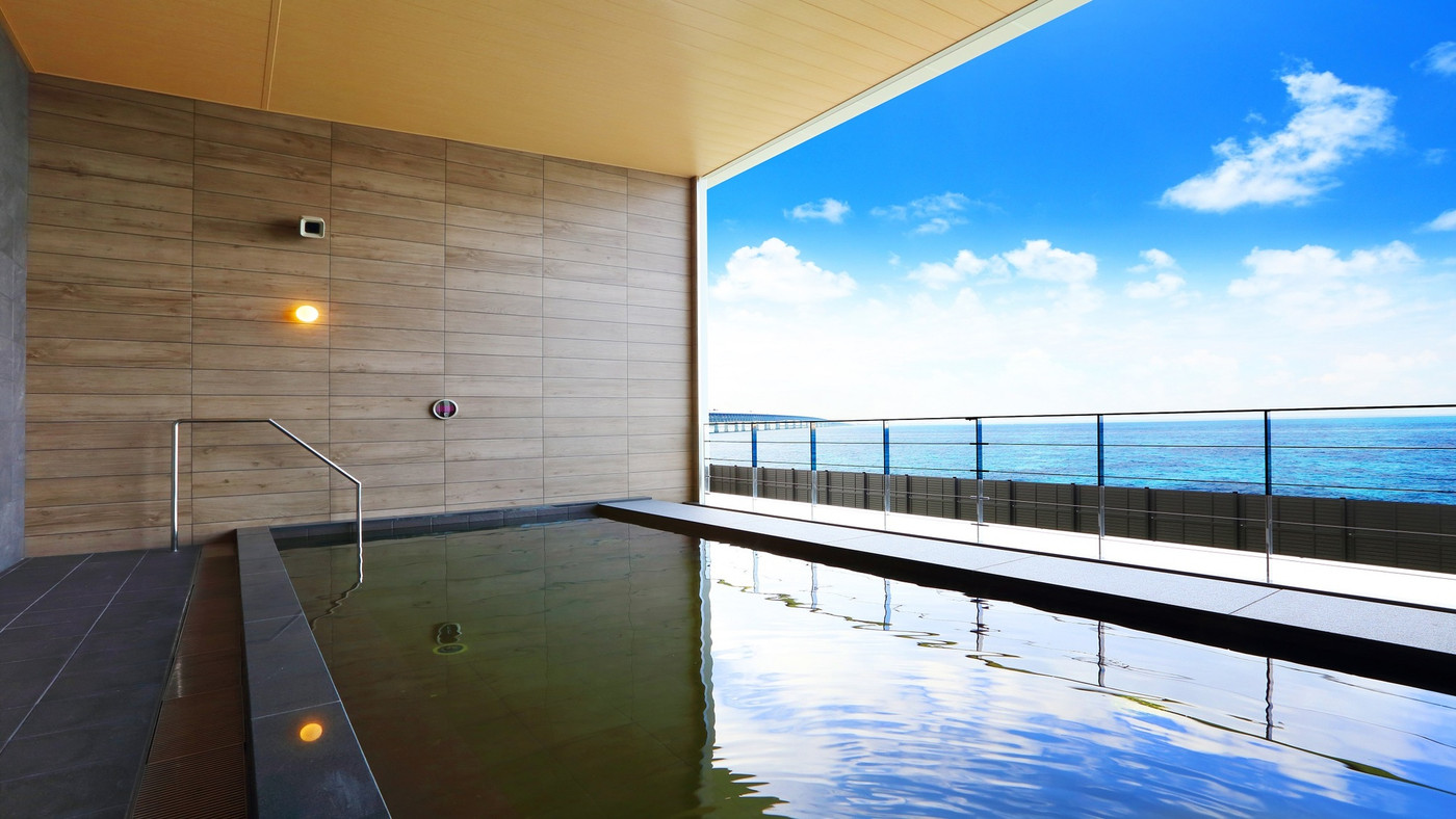 大阪湾を眺めながら入る天然温泉♡4233878