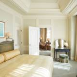 心地いい寝具で
ゆっくり目覚める朝 / 1