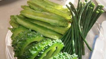 食事・飲み物 / 3