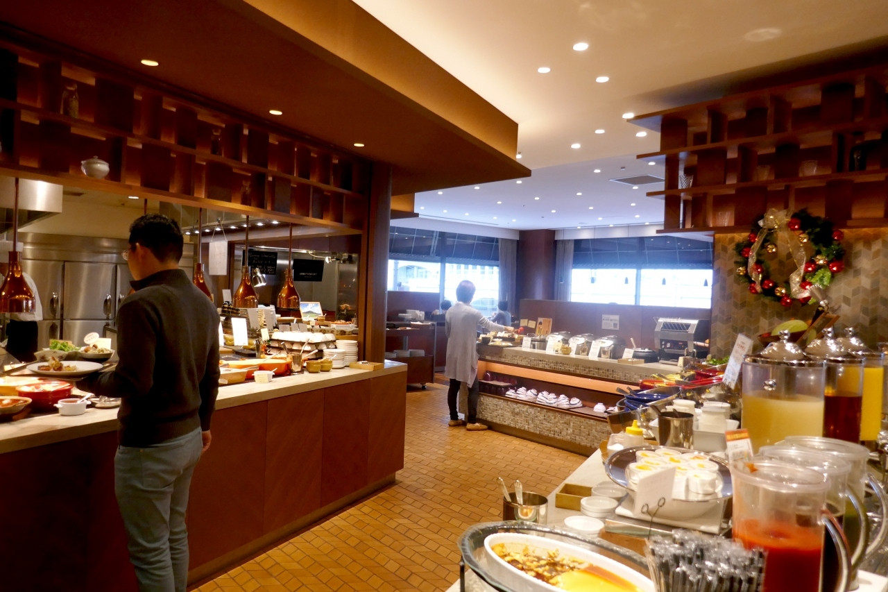 ご当地グルメを食べつくせる朝食ビュッフェ3634787