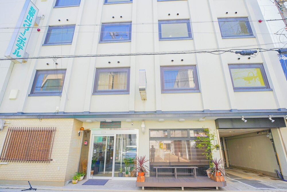 施設の正面