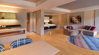 スイート 1 ベッドルーム バルコニー