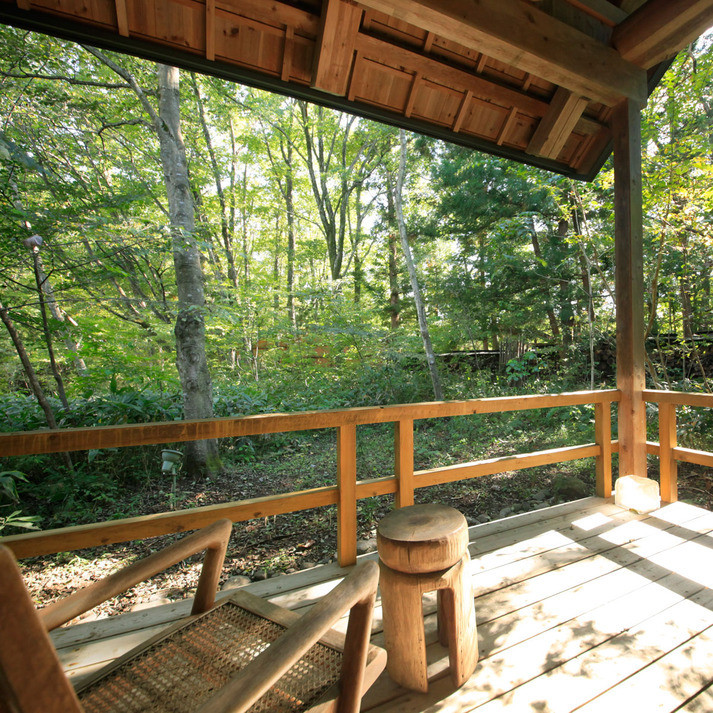 林をそよぐ 山桜 テラス