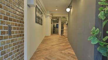 内部エントランス / 2