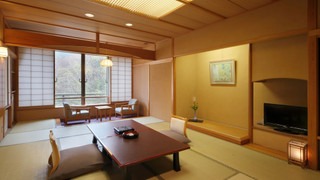 [山側]和室12畳 檜の内湯付 禁煙