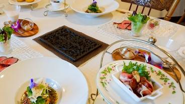 食事・飲み物 / 8