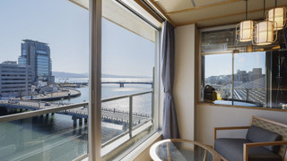 [湖側] 23年3月リニューアル - 6階·展望風呂付きツインルーム 禁煙