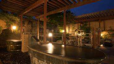 1階 庭園露天風呂① / 4