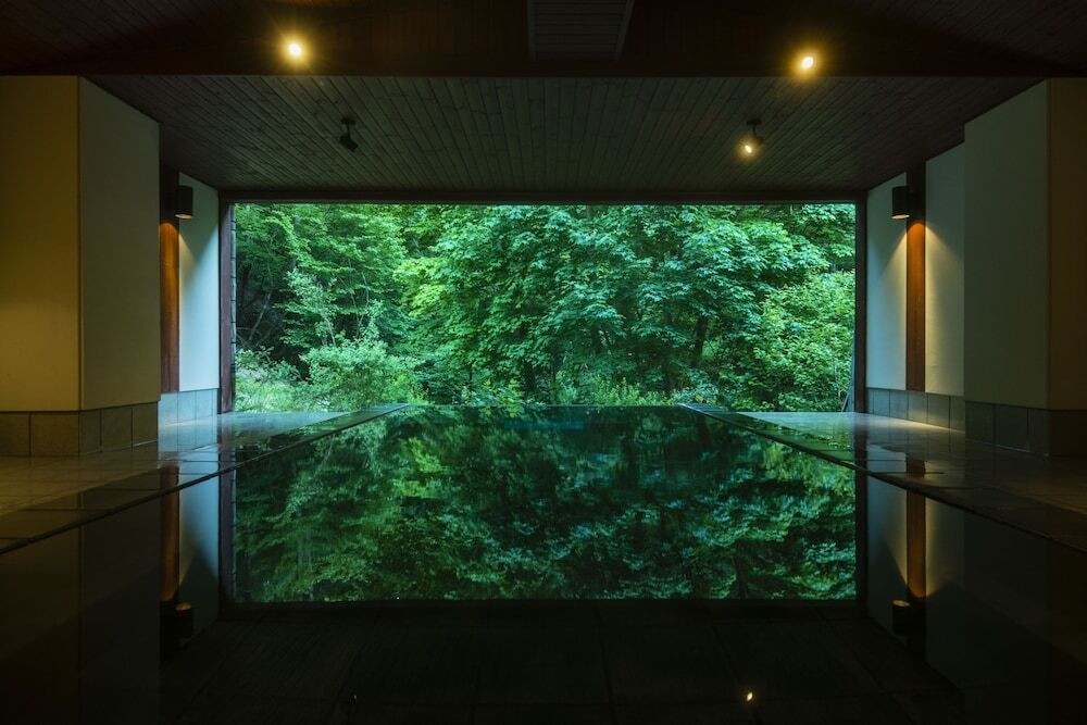 3. 神さまも癒された神秘の湯「扉温泉 明神館」/長野県4233996