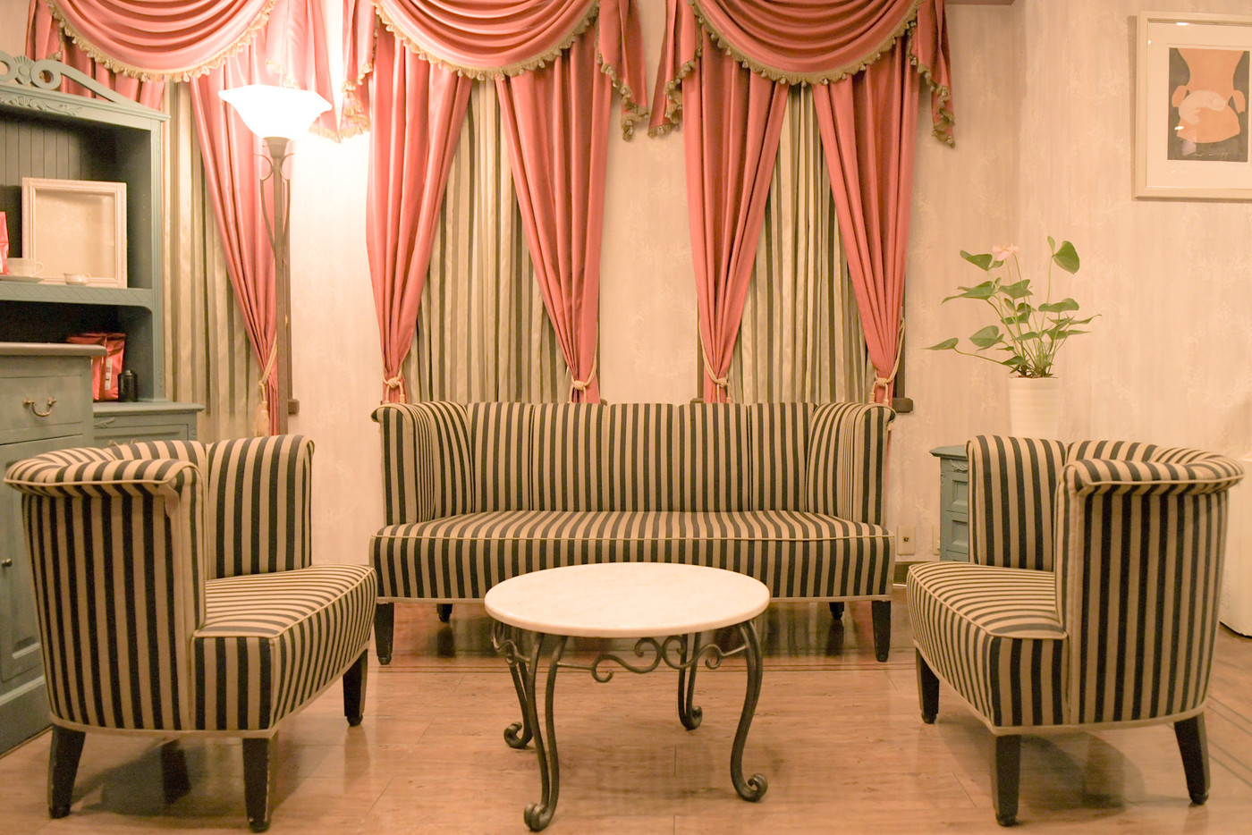 6. お部屋がエレガント♡ミラーリングできるTVも嬉しい／サクラ・フルール青山4260119