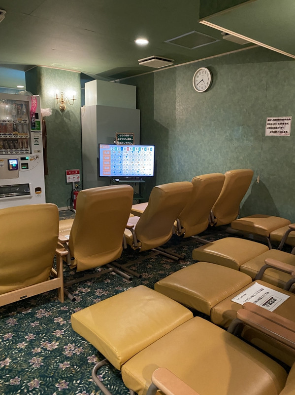 休憩どころ(とにかく広い！)