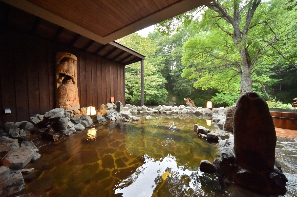 河神の湯・露天風呂