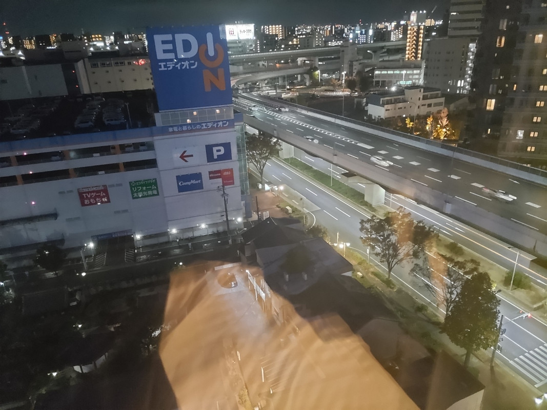 13階の部屋から南側を見る。