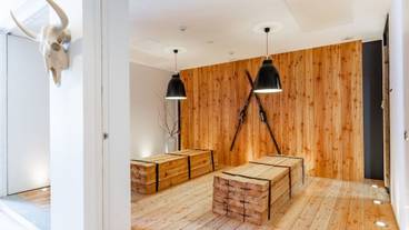 内部エントランス / 2