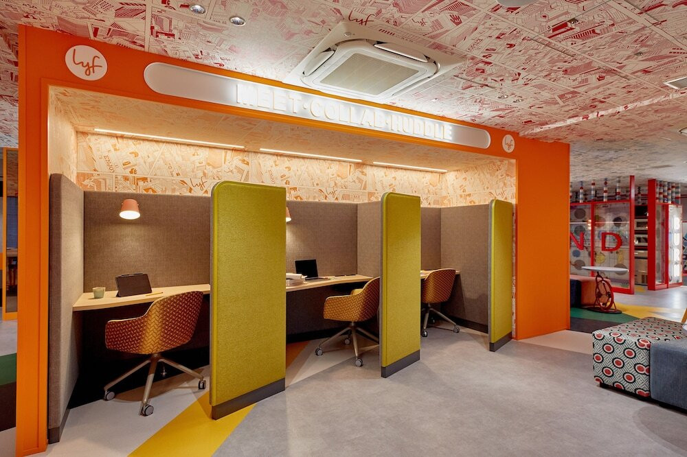 遊び心満載のホテルで気分良くお仕事タイム！4245896