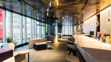 ロビーラウンジ / 16