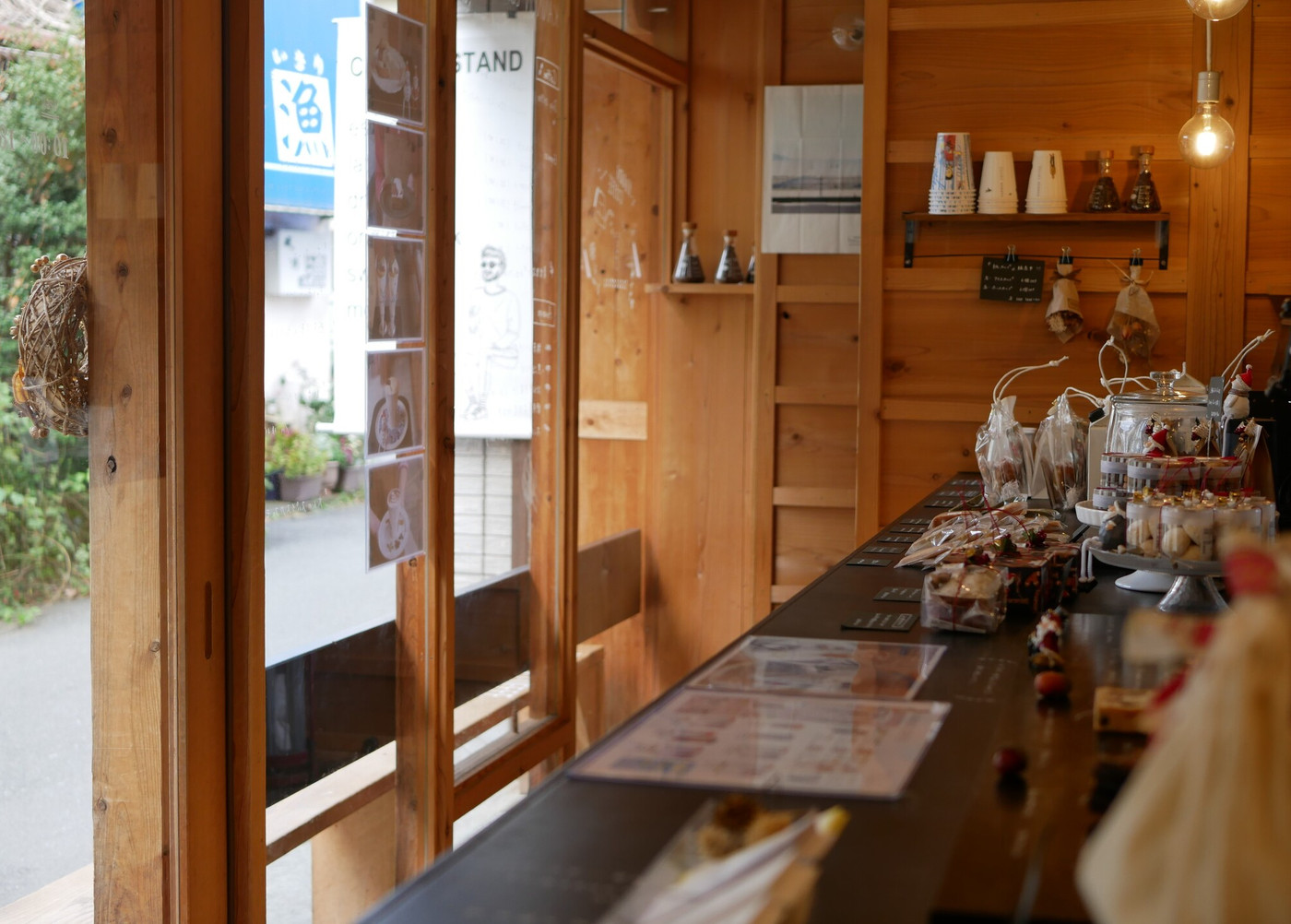 おしゃれなコーヒースタンドでひとやすみ「KANNON COFFEE kamakura」2589317