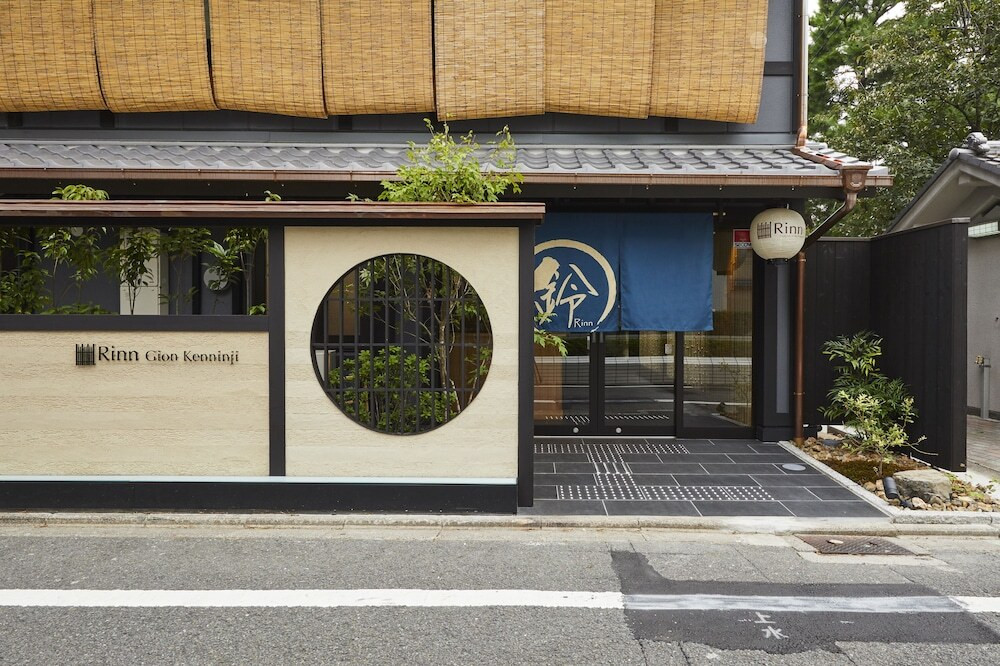 施設の正面