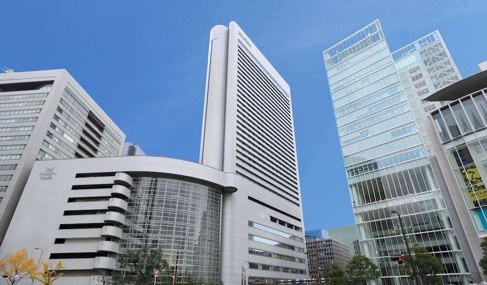 堂々とそびえるホテル / 4