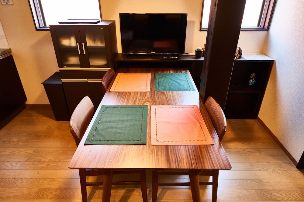 客室内のダイニングエリア