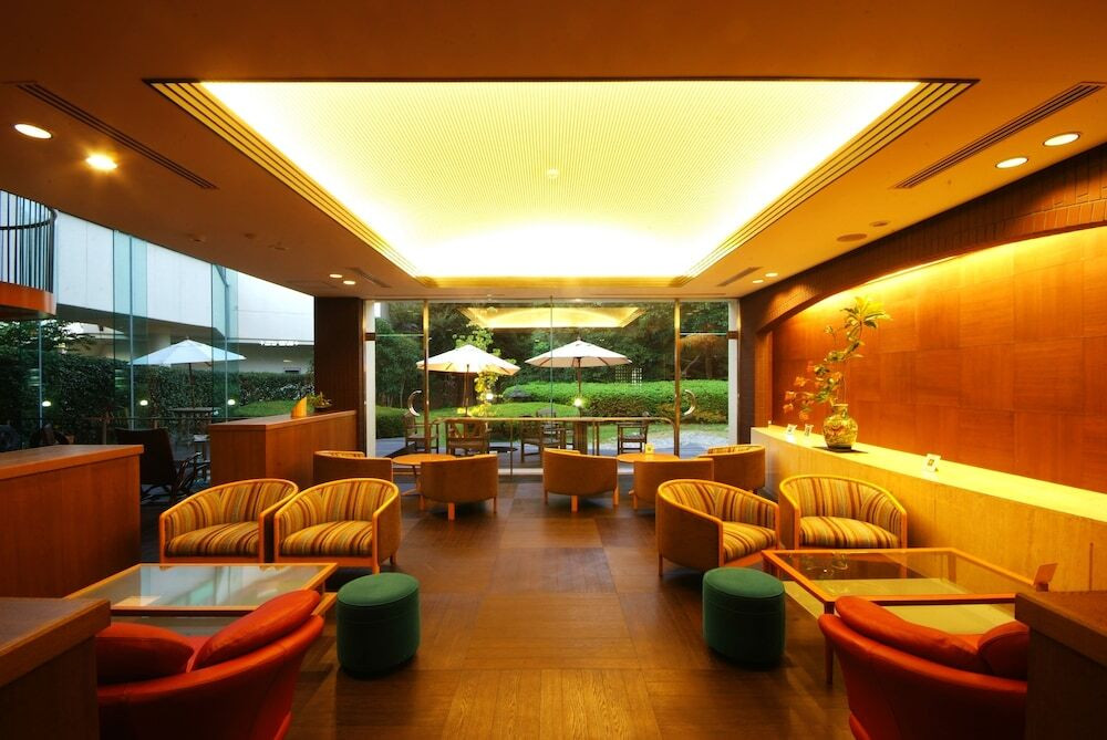 ロビーラウンジ