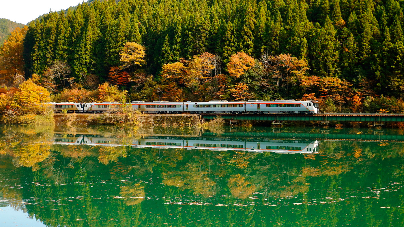 車窓から見える景色は、自分へのご褒美になる♪3932798