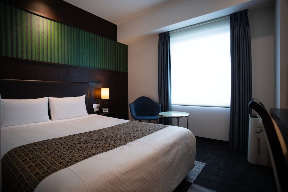 「研究学園駅」前にある、大人のためのホテル4010746