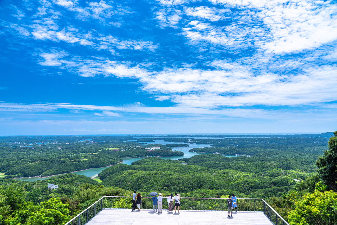 《三重県》夏の横山展望台・英虞湾の海岸線