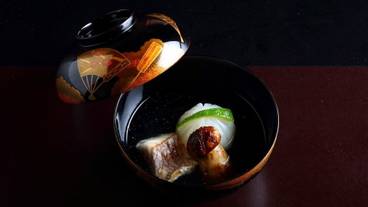 旅館のお食事処 / 10