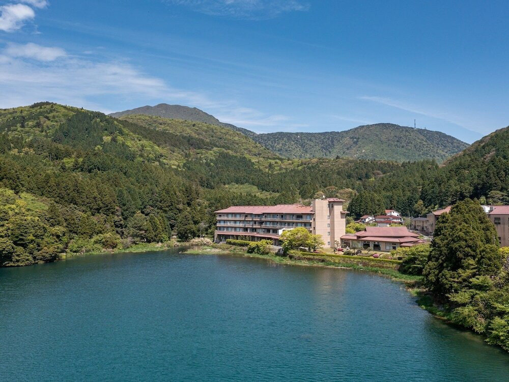 温泉付き客室で子どものペースでリラックス。水辺の絶景に癒される宿3913596