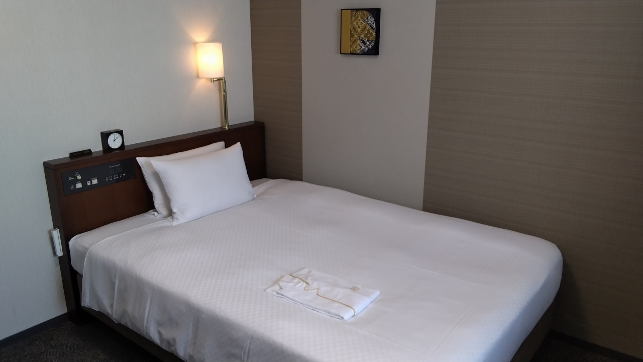 140cmのシモンズベッドで快適です