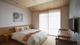 クイーンルーム シャワー付き (禁煙)