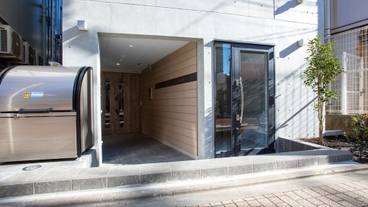 施設の入り口 / 3